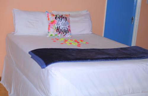 Palapye House | The Hideout