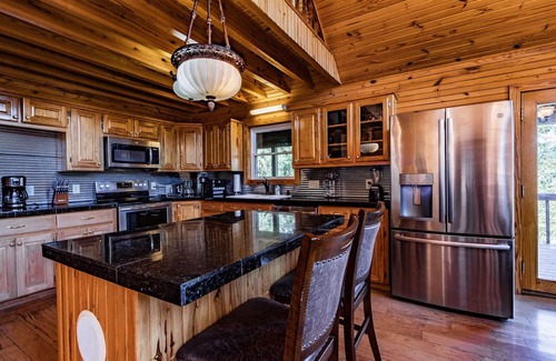 Oden Cabin | "The Hideout" Cabin 14