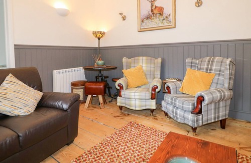 Oakham Cottage | THE HIDEOUT, family friendly, character holiday cottage in Oakham