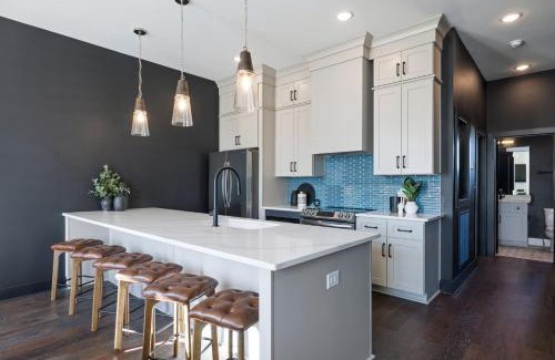 Nashville House | The Hideout Icon-Inspired Style & Rooftop Chill