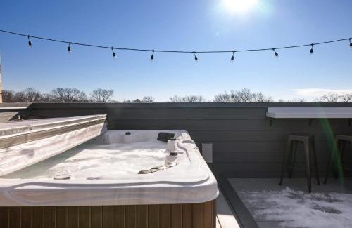 Nashville House | The Hideout Icon-Inspired Style & Rooftop Chill