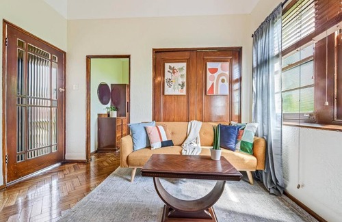 Petersham Apartment | The Hideway in Petersham