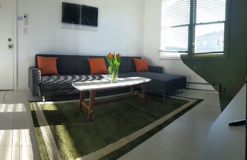 Queens Apartment | The High Tide 2BR with Redecorated Living Room #3