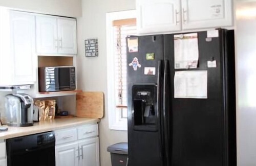 Escanaba Bed & Breakfast | The HighBanks- Full Breakfast included, Beautiful Lakeview!