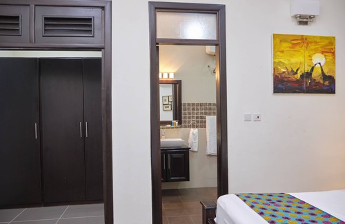Accra Hotel | The Highbridge Guest Lodge