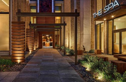 Glencoe Hotel | The Highland Dallas, Curio Collection by Hilton