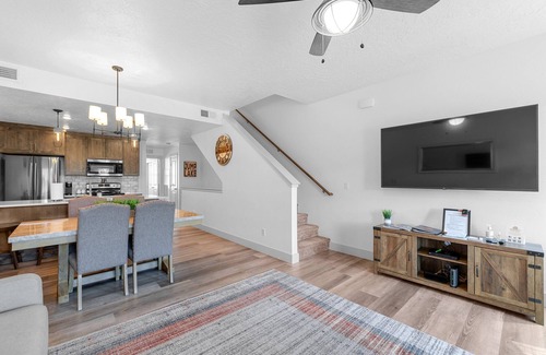 McCall House | The Highland Hangout: Luxurious, new 3 bed, 3 bath townhome in McCall with garage