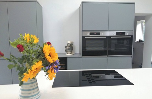 Newmarket House | The Highlands - 5 bed 5 bath - A Huge Sociable House