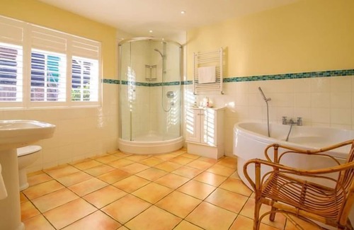 Rye House | The Highlands, Nr Rye - Victorian House with Tennis court