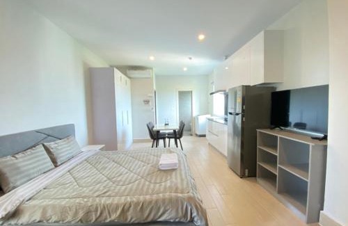 Sihanoukville City Centre Bed & Breakfast | The Hill Residence