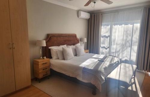 Newcastle Bed & Breakfast | The Hills at 1 Meeu
