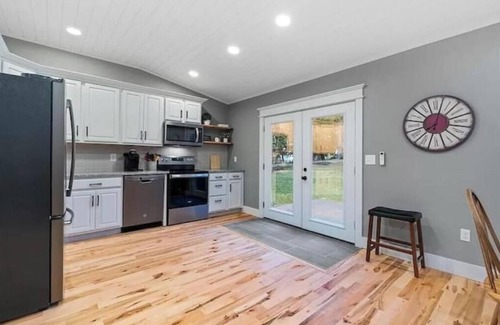 Sodus Point House | The Hillside House offers a great getaway for family and friends.n