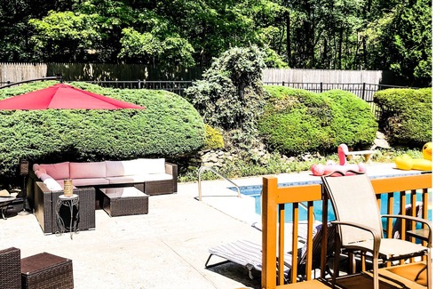 Pomona House | "THE HILLTOP"- 30 Mins NYC- 20 Mins West Point-1 Acre Private-Heated Pool