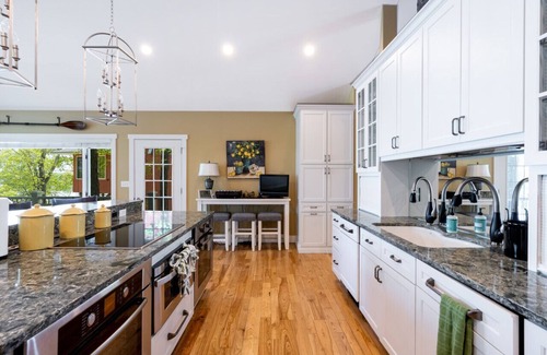 Brooklyn House | The Hilltop Estate at Wamplers Lake #Lakefront# #Amazing Views#