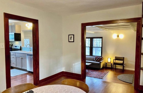 Bridgman House | The Hilltop Hideaway - 4 acres, hot tub, sunsets, near Warren Dunes & Weko Beach