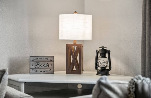 Loveland House | The Hilltop Hideaway: A peaceful base camp for RMNP trips and Loveland weddings.