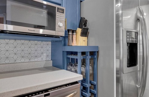 Saint John Apartment | The Hilltop Summary: