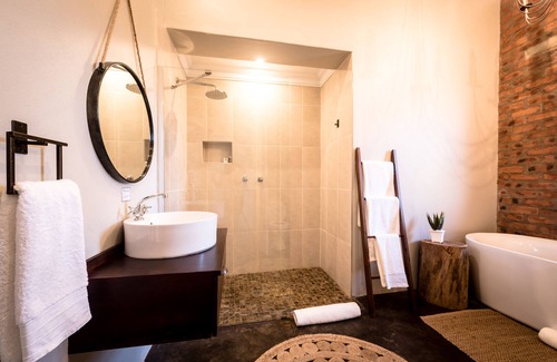 Merrivale House | The Hilton Bush Lodge