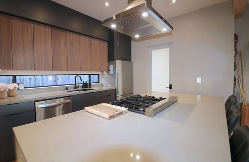 Bankers Hill Apartment | The Himalayan, 2 bed/2 bath w deck, in Bankers Hill!