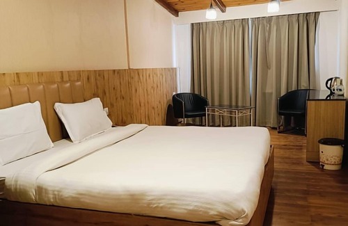 Majkhali Hotel | The Himalayan Vista