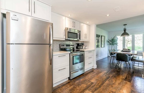 The Blue Mountains Condo | The Hip Hideaway - Walk to Blue/Outdoor Pool