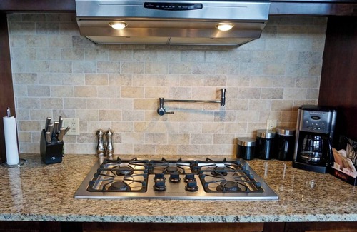 East Kootenay Condo | The Historic 901 | Private Hot Tub