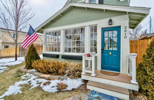 East Colorado Springs House | The Historic Blue Bird Cottage