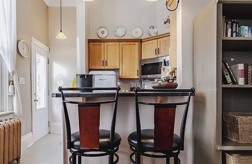 Algoma District House | The Historic Haven - One bedroom - Free Parking