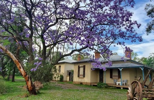 Whittingham House | The Historic Hunter Valley Old School House, Pokolbin