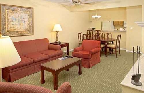 Berkeley Condo | The Historic Powhatan, 2br suite, Saturday check-in