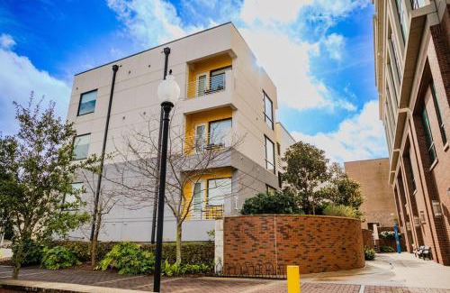 River District Hotel | The Hive 101 King Suite Pet Friendly