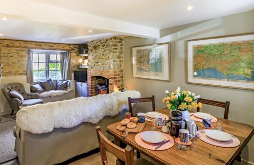 Bridport House | The Hive - Burton Bradstock