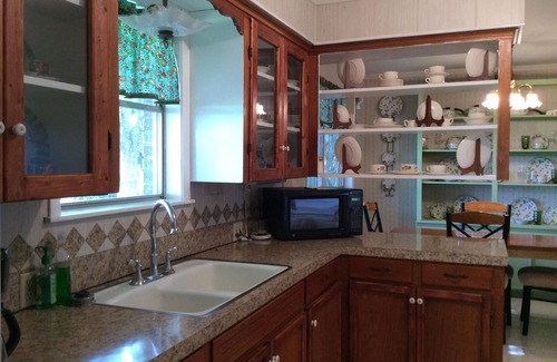 Chappell Hill House | The Hoffmann Vacation Rental Bed & Breakfast