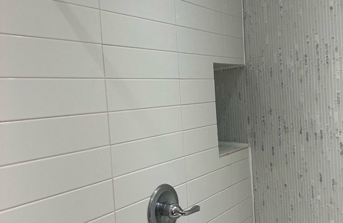 Gayborhood Apartment | The Holiday - 1BR - Apt 3B