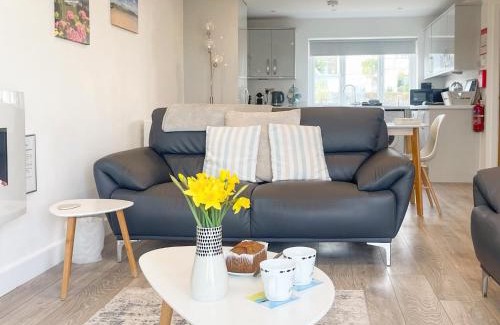 Benllech House | The Holiday House