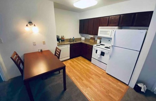 Greater Greenspoint Apartment | The Holistic Escape w/Fast WiFi & Free Parking