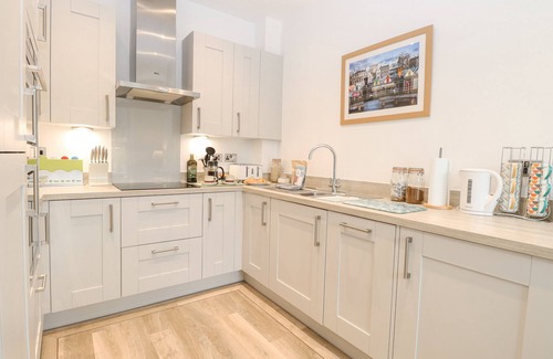 Norwich House | THE HOLLIES, pet friendly, with a garden in Norwich