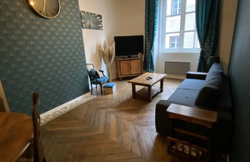 Avallon Apartment | The Holy Father