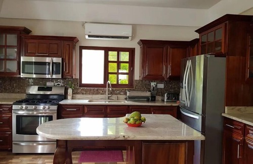 Ashtown House | The Home Hotel - Badeau House