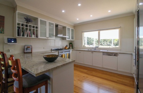 Port Albert House | The Homestead at Port Albert. Peaceful and serene, gorgeous 5br homestead.