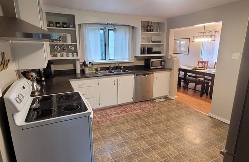 Chassell House | The Homestead - modern beauty, spacious, private, super clean!