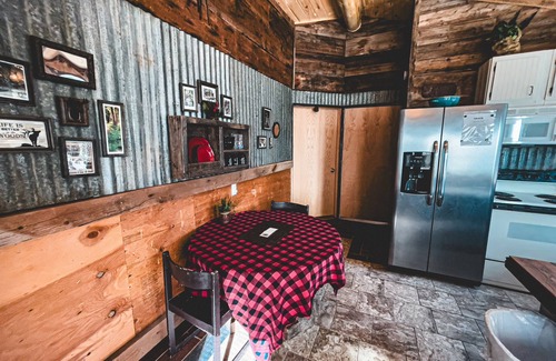 Monticello Cabin | The Homesteader Retreat