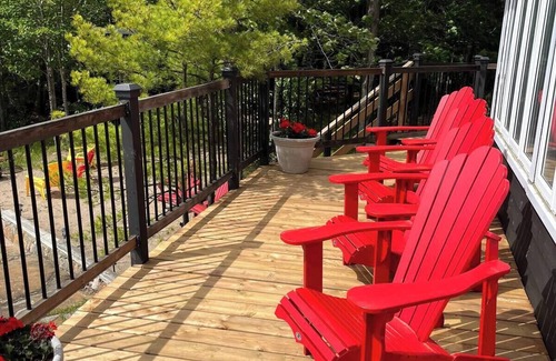 Honey Harbour Cottage | The Honey Harbour Hideaway on Little Beausoleil