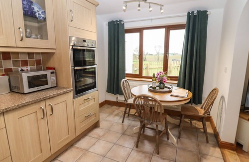 Tidenham Cottage | The Honey Pot