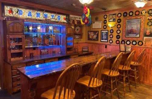 Long Valley Junction Ski Chalet | The Honky Tonk Cabin