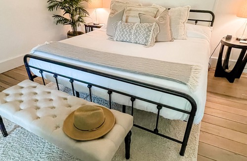 Fayetteville Bed & Breakfast | The Hopestead Bed & Breakfast