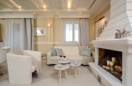Naxos Villa | The Horizon Villa
