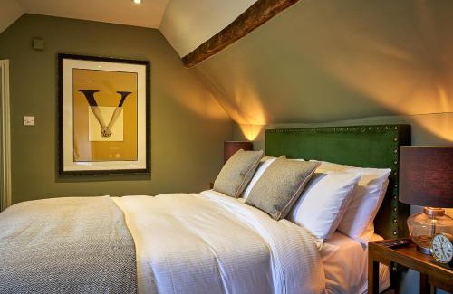 Malmesbury Hotel | The Horse And Groom Inn
