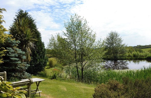 Worlington Cottage | The Horse Gin - UK11024