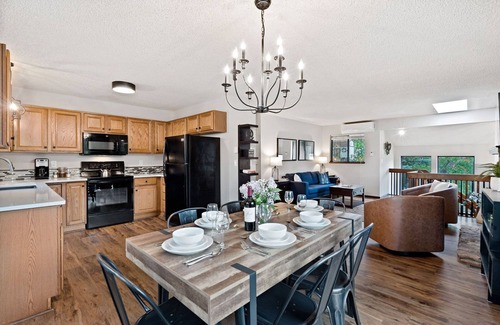 Fort Collins House | The Horsetooth Stoop | Biking, Boating & Sunsets